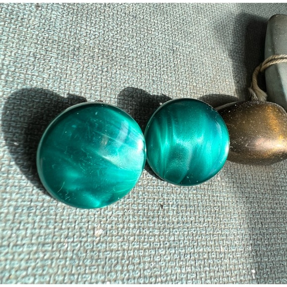 Vintage 80s plastic turquoise ear clips - Picture 1 of 7